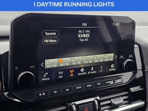 Used 2025 Nissan Pathfinder SL image 23