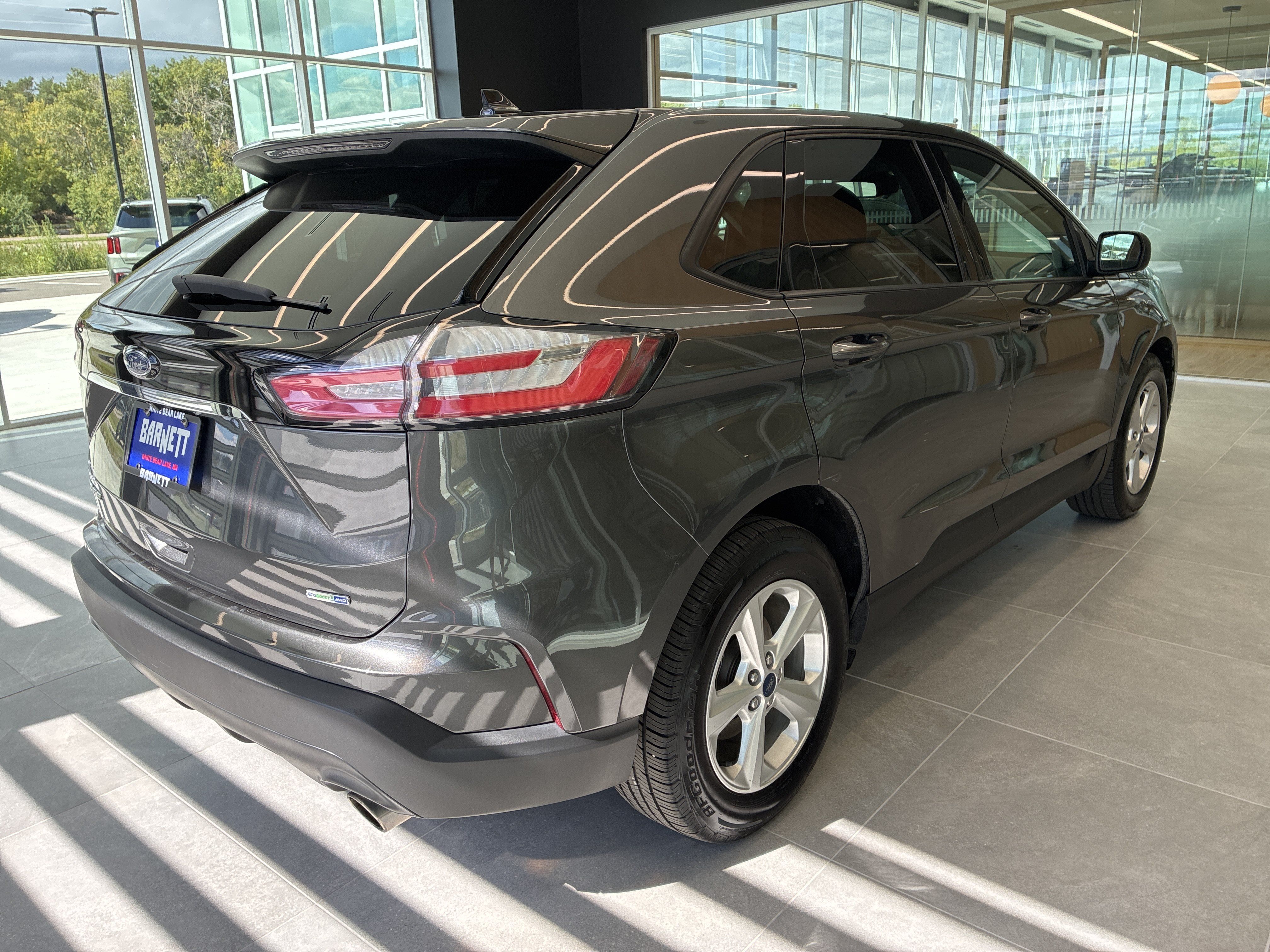 Used 2019 Ford Edge SE AWD/4WD image 3