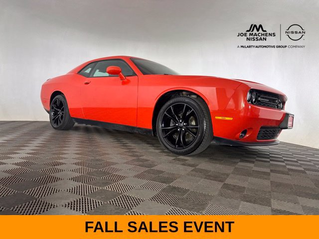 Used 2016 Dodge Challenger SXT w/ Blacktop Package RWD image 3