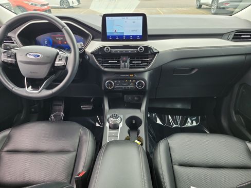 Used 2022 Ford Escape SEL w/ Technology Package AWD/4WD image 9