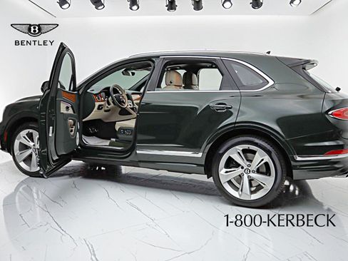 Certified 2023 Bentley Bentayga AWD/4WD image 7