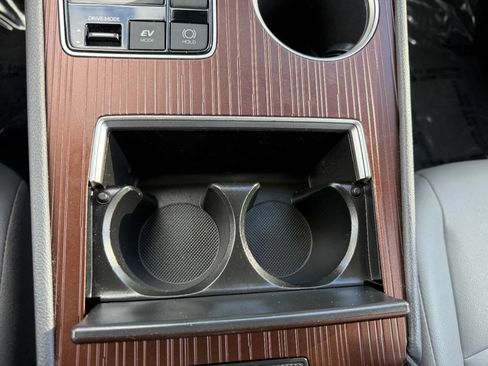 Used 2023 Toyota Sienna XLE image 47