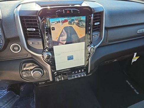 Used 2024 RAM 2500 Big Horn w/ Sport Appearance Package image 28