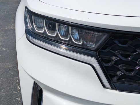 Certified 2023 Kia Sorento S FWD image 8