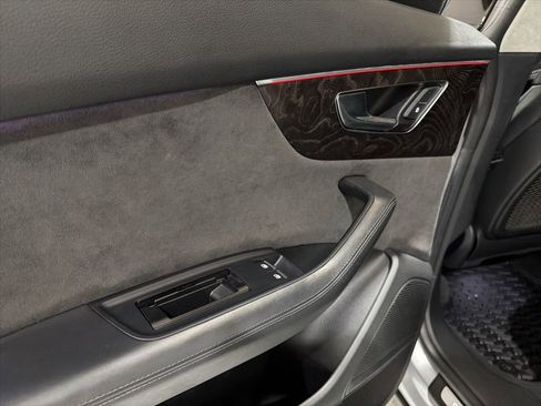 Used 2020 Audi Q8 Prestige w/ Prestige Package image 37