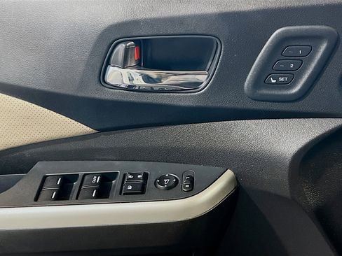 Used 2016 Honda CR-V Touring image 14