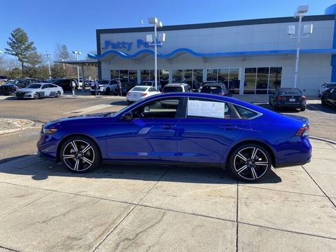 Used 2024 Honda Accord Sport image 6