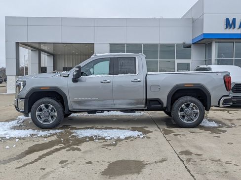 New 2026 GMC Sierra 2500 SLE image 9