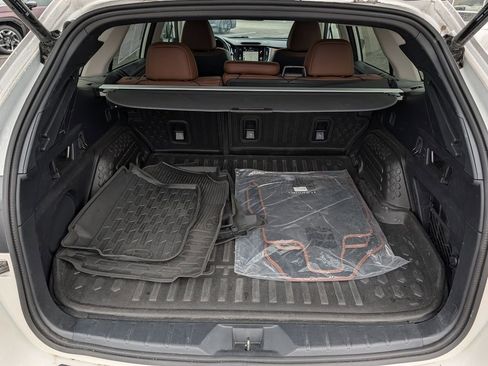 Used 2022 Subaru Outback Touring AWD/4WD image 18