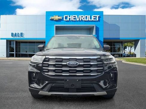 Used 2025 Ford Explorer Active w/ Active Comfort Package AWD/4WD image 8