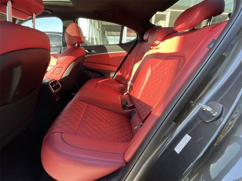 Used 2025 Genesis G70 3.3T Advanced w/ Sport Prestige Package image 25