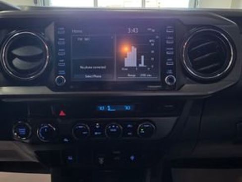 Used 2023 Toyota Tacoma TRD Off-Road image 19