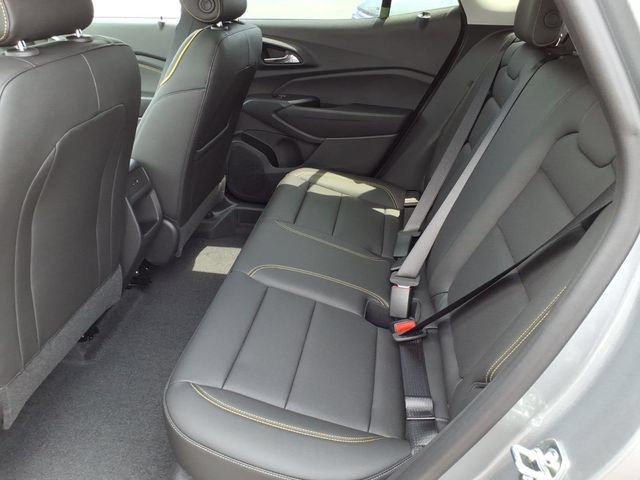 New 2026 Chevrolet Trax ACTIV w/ Sunroof Package FWD image 10