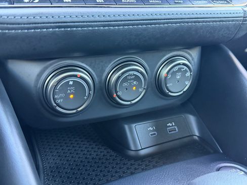 Used 2024 Nissan Z Performance w/ Floor Mat Package RWD image 22