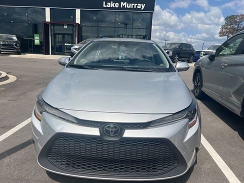 Used 2020 Toyota Corolla L image 2