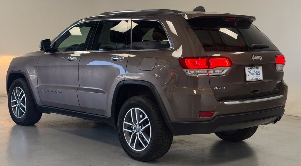 Used 2021 Jeep Grand Cherokee Limited AWD/4WD image 4