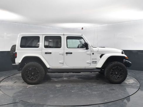 Used 2021 Jeep Wrangler Unlimited Sahara w/ Uconnect 4C Nav & Sound Group image 11