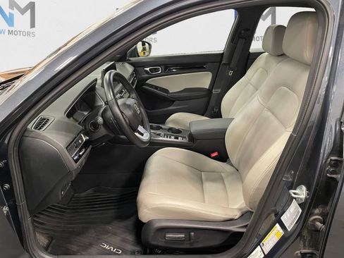 Used 2024 Honda Civic Sport Touring image 9