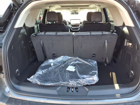 New 2026 Ford Explorer Active w/ Active Comfort Package AWD/4WD image 33