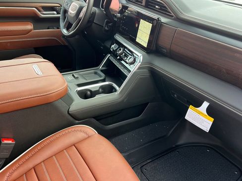 New 2026 GMC Sierra 3500 Denali Ultimate w/ LPO, Black Badging Package image 14