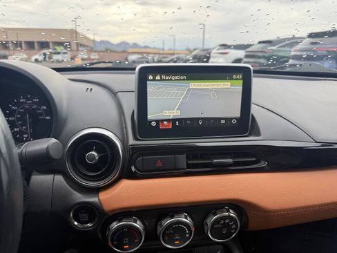 Used 2017 FIAT 124 Spider Lusso RWD image 19