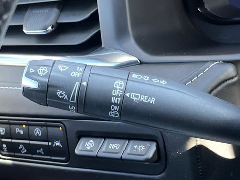 Used 2024 GMC Yukon Denali Ultimate image 40