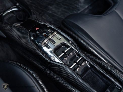 Used 2023 Ferrari 296 GTS image 19