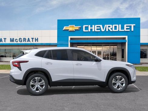 New 2026 Chevrolet Trax LS image 5