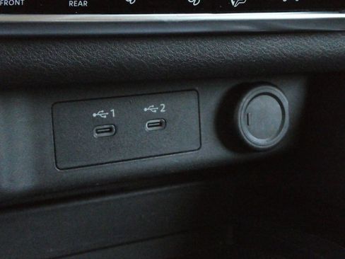 Used 2024 Nissan Rogue SV image 15