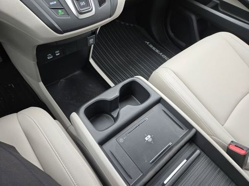 New 2026 Honda Odyssey EX-L image 24