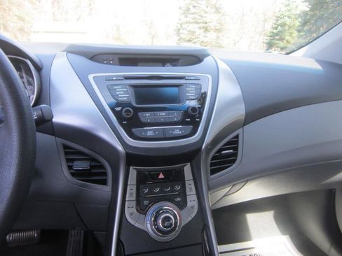 Used 2013 Hyundai Elantra GLS w/ Preferred Pkg image 27