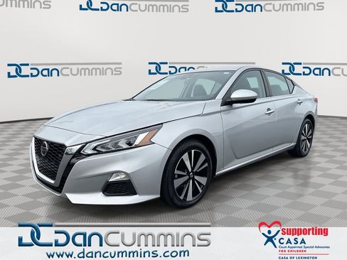 Used 2022 Nissan Altima 2.5 SV image 1