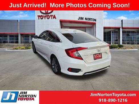 Used 2019 Honda Civic EX image 3