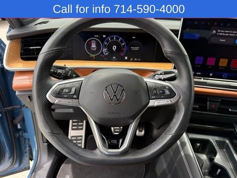 Used 2025 Volkswagen Tiguan SEL R-Line AWD/4WD image 15