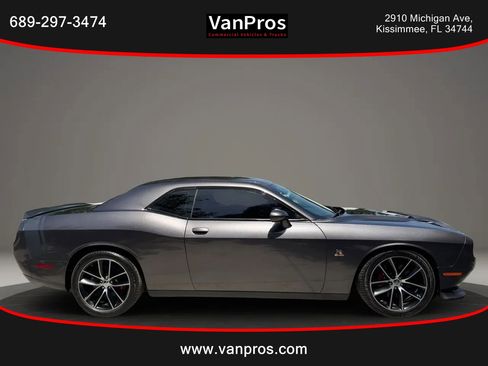 Used 2015 Dodge Challenger R/T Scat Pack w/ Leather Interior Group RWD image 6