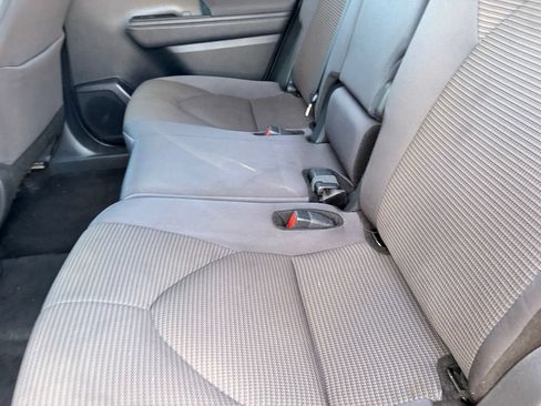Used 2024 Toyota Highlander LE AWD/4WD image 17