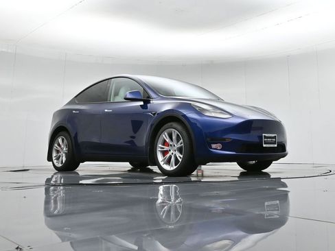 Used 2024 Tesla Model Y Long Range image 43