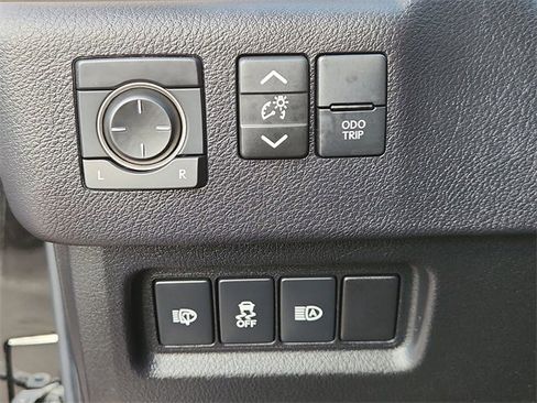 Used 2020 Lexus GX 460 Premium image 18