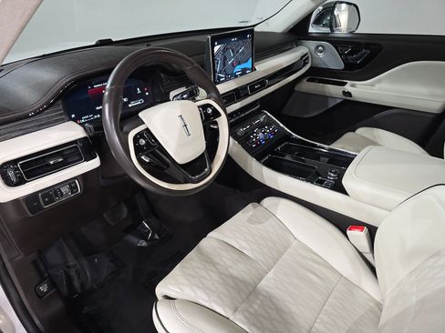 Used 2022 Lincoln Aviator Black Label w/ Dynamic Handling Package image 16