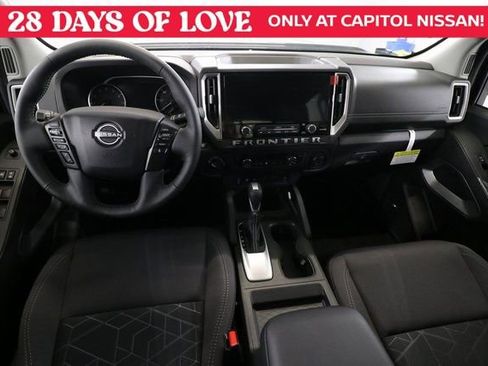 New 2025 Nissan Frontier SV w/ SV Convenience Package image 12