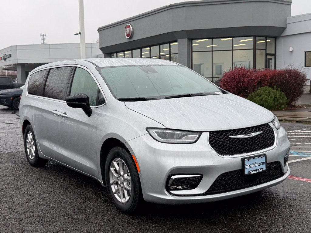 New 2026 Chrysler Pacifica Select FWD image 2