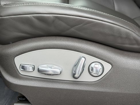 Certified 2022 Porsche Macan image 26