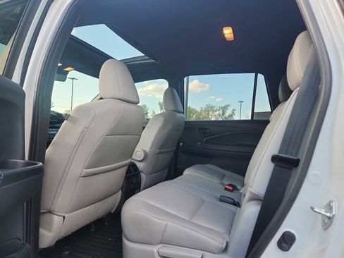 Used 2023 Honda Passport EX-L image 10