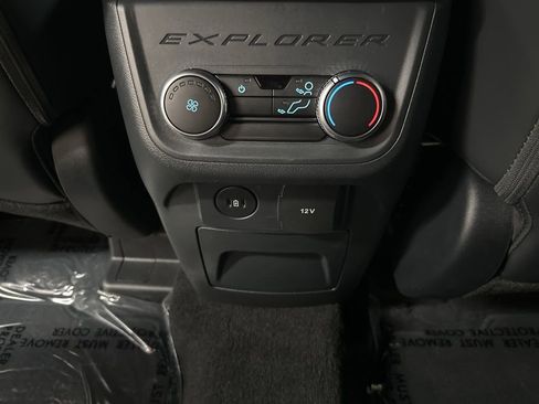 Used 2025 Ford Explorer ST-Line AWD/4WD image 32