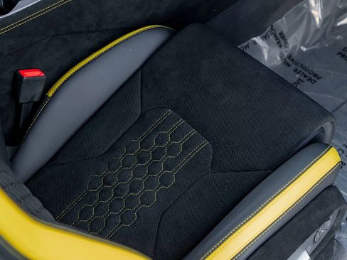 Used 2024 Lamborghini Urus Performante image 27