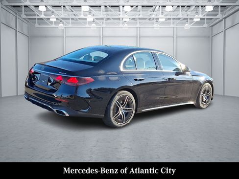 New 2026 Mercedes-Benz E 450 4MATIC Sedan image 4