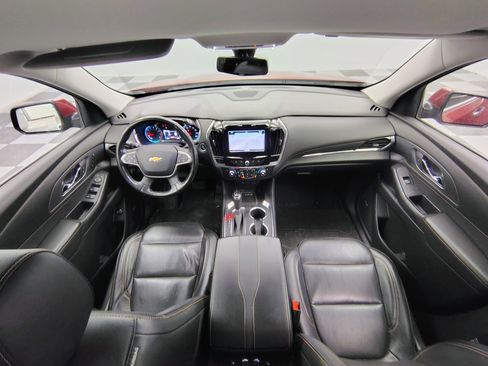 Used 2018 Chevrolet Traverse Premier image 2