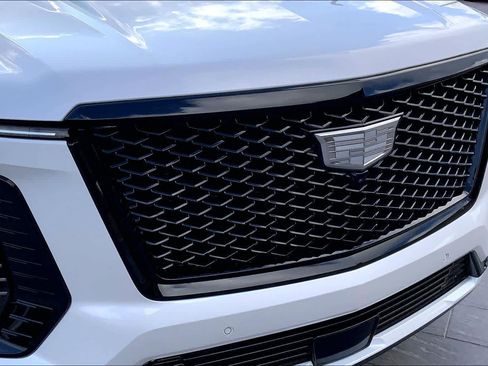 Used 2025 Cadillac Escalade Sport Platinum w/ LPO, ONYX Package image 30