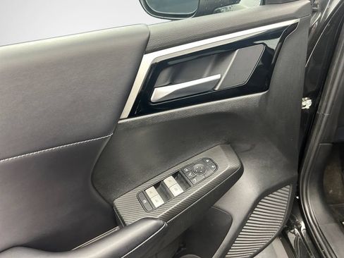 Used 2024 Mitsubishi Outlander SE AWD/4WD image 14