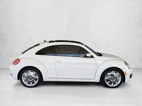 Used 2013 Volkswagen Beetle 2.5 FWD image 4